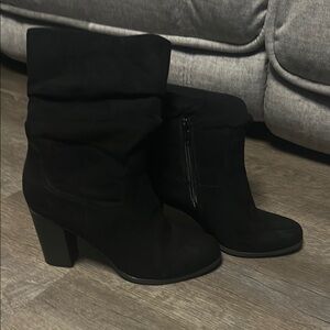 Elegant Black Women's heeled Boots